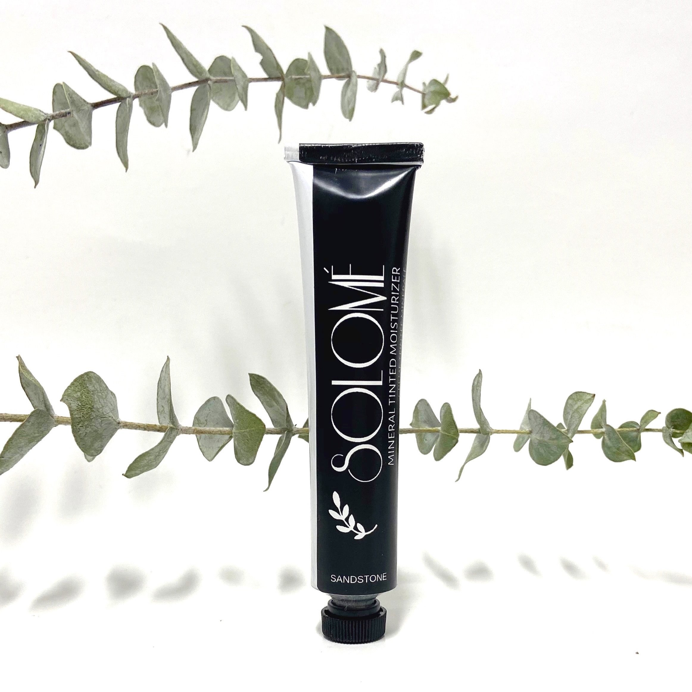 Mineral Tinted Moisturizer – Single Tube
A single tube of Solomé Beauty’s Mineral Tinted Moisturizer, elegantly placed to highlight its sleek, eco-friendly packaging and skin-loving mineral formula.
